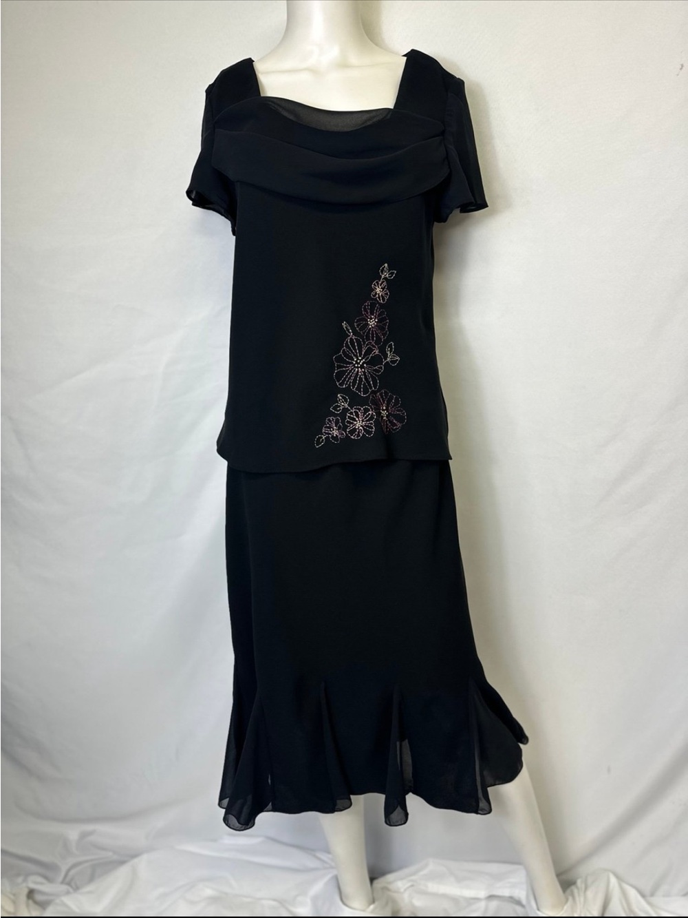VINTAGE S.L FASHIONS BLACK SHEER SKIRT SET W Floral Embroidery Accent Size 12